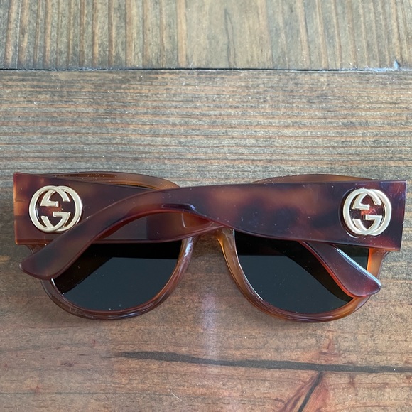 Gucci tortoise sunglasses main image 11